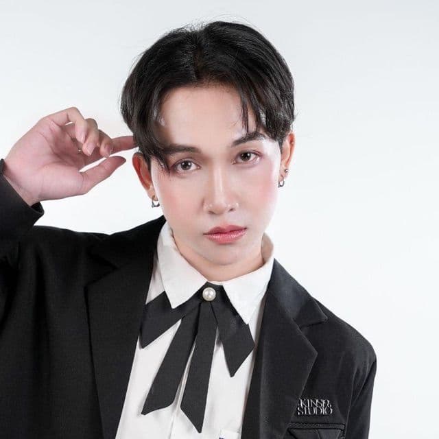A Ripples exclusive MC, portrait
